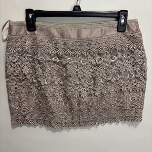San Souci Womens Beige Tiered Lace Mini Skirt Sz Medium Lined